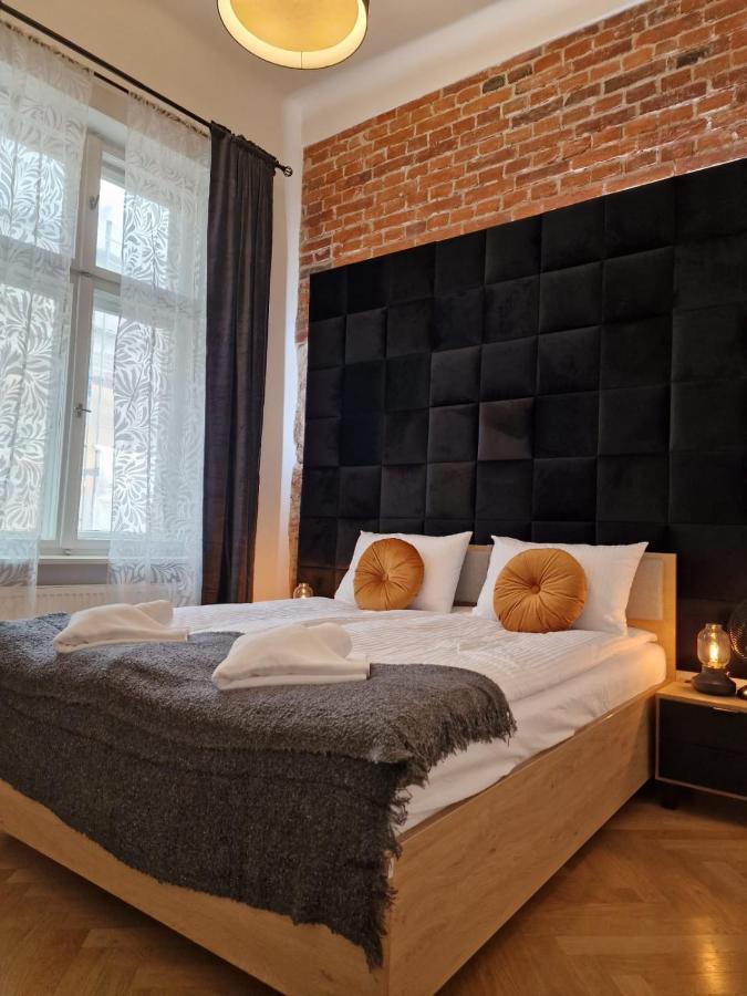 Golden Pearl - Main Square, 100 Sqm, 4 Rooms Cracovia Esterno foto