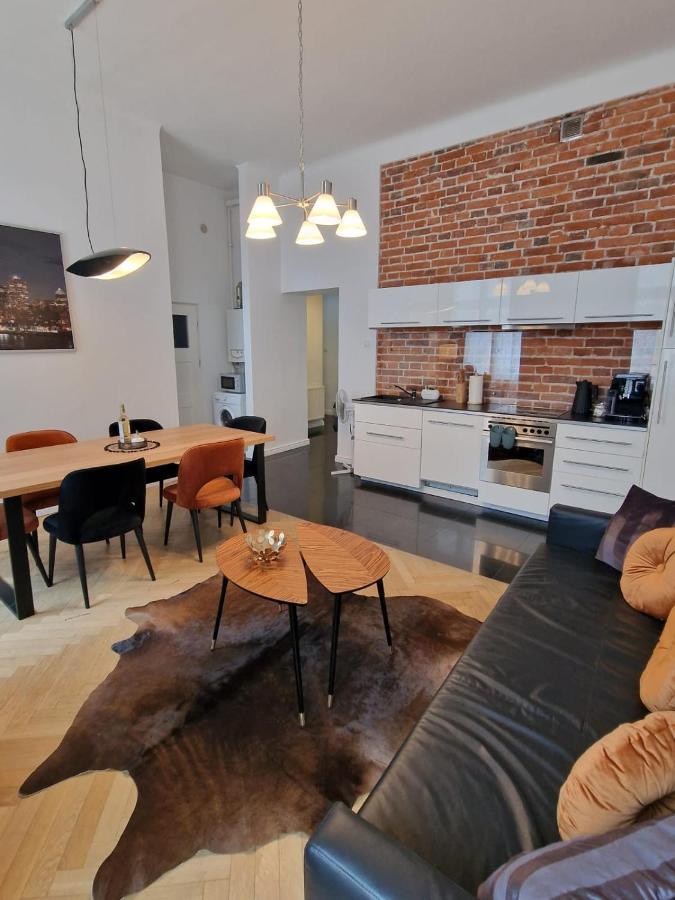 Golden Pearl - Main Square, 100 Sqm, 4 Rooms Cracovia Esterno foto