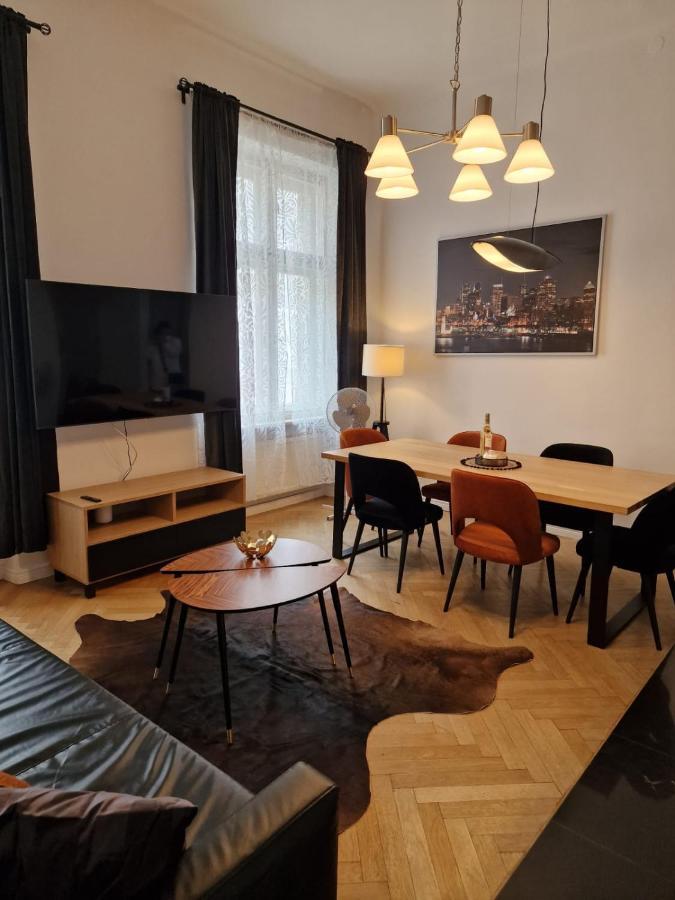 Golden Pearl - Main Square, 100 Sqm, 4 Rooms Cracovia Esterno foto