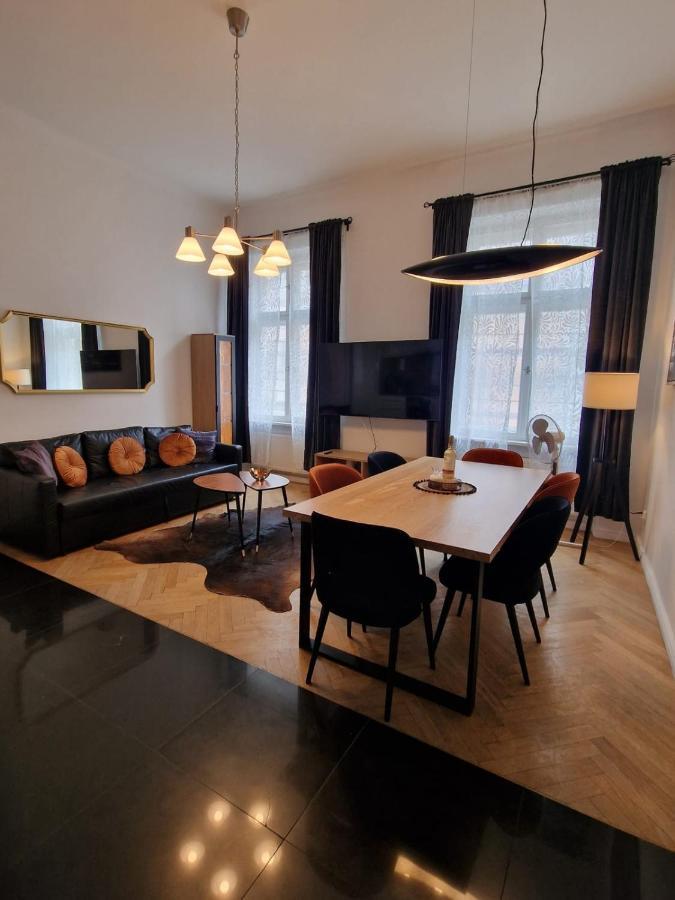 Golden Pearl - Main Square, 100 Sqm, 4 Rooms Cracovia Esterno foto