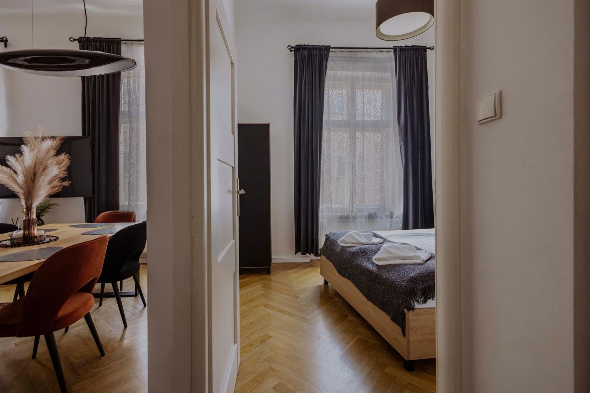 Golden Pearl - Main Square, 100 Sqm, 4 Rooms Cracovia Esterno foto