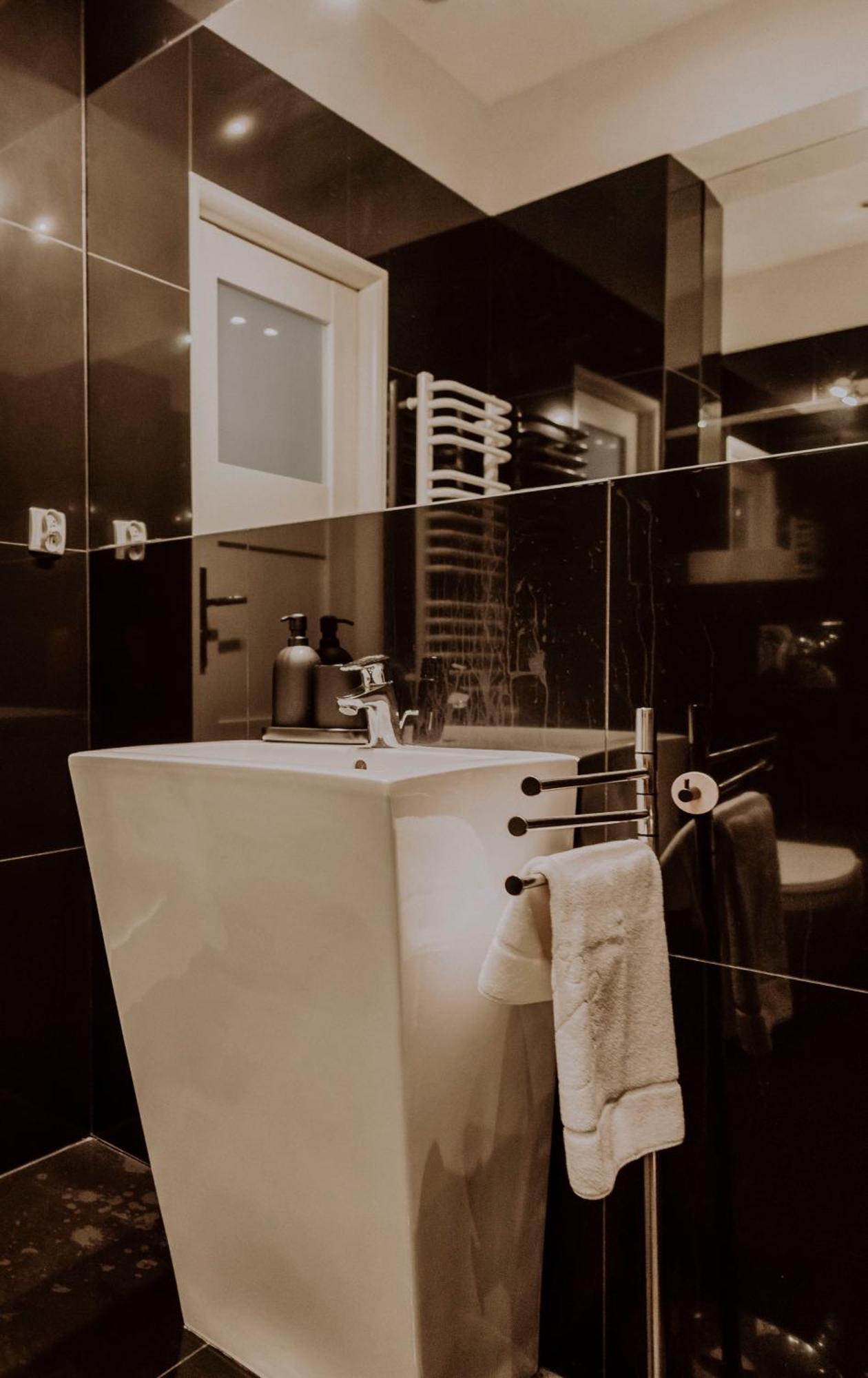 Golden Pearl - Main Square, 100 Sqm, 4 Rooms Cracovia Esterno foto