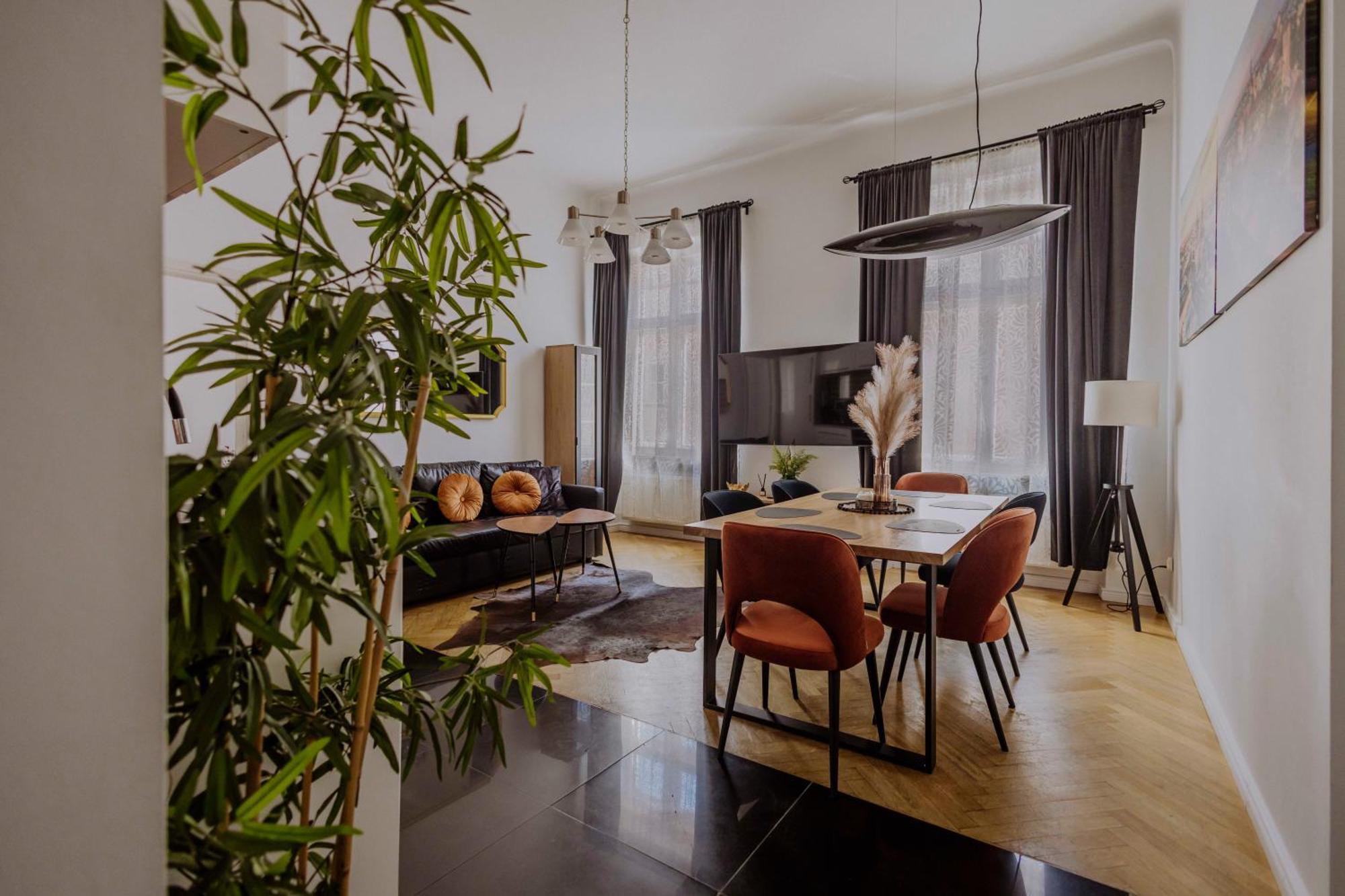 Golden Pearl - Main Square, 100 Sqm, 4 Rooms Cracovia Esterno foto