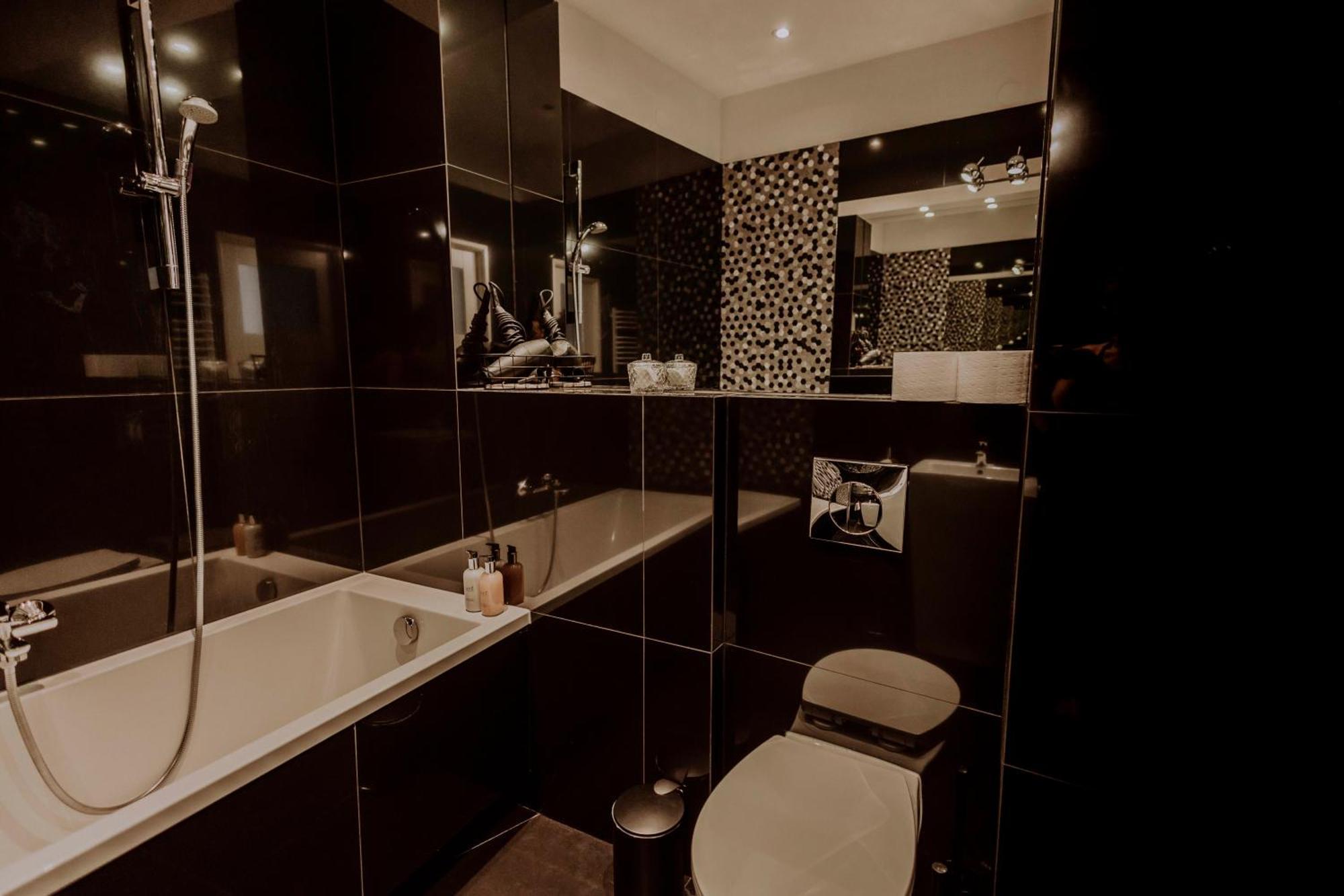 Golden Pearl - Main Square, 100 Sqm, 4 Rooms Cracovia Esterno foto