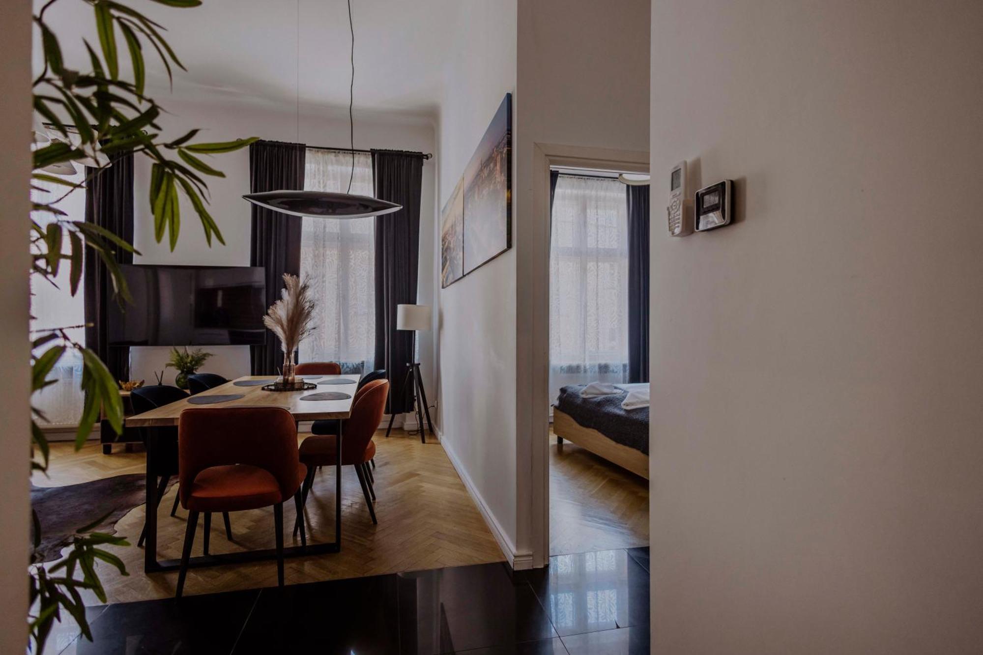 Golden Pearl - Main Square, 100 Sqm, 4 Rooms Cracovia Esterno foto